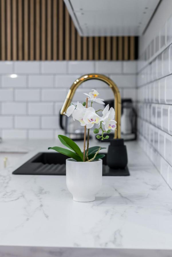 Modern Studio Apartments Poznan City Center By Noclegi Renters Bagian luar foto